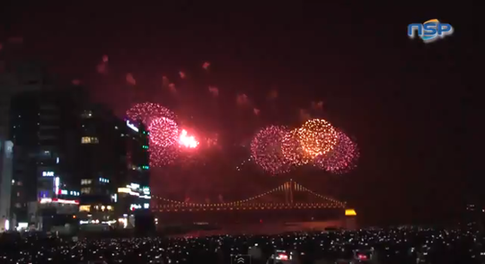 nsp통신, 부산불꽃축제 크루즈 백사장 근거리 원거리 네곳 동시 최초 촬영