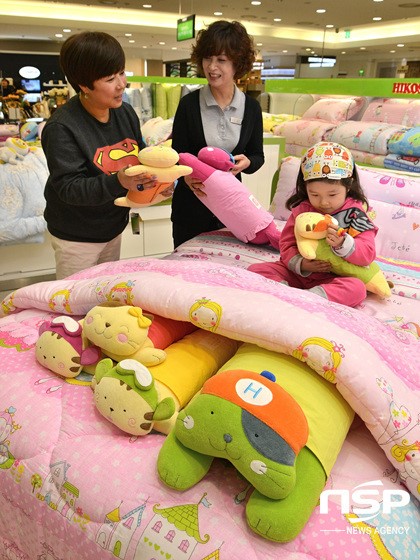 ‘놀땐 인형, 잘땐 베개’ 롯데백화점 동래점, 인형같은 아동 베개 선보여
