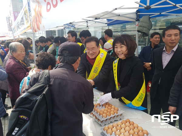  영천 한돈협회-양계농협, 돼지고기 계란 무료시식 행사 가져 
