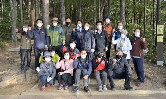 김정섭 공주시장, 호태산 숲길 현장 답사 실시