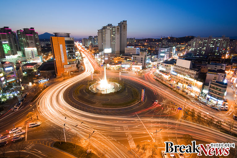 포토 울산 공업탑 로터리 야경