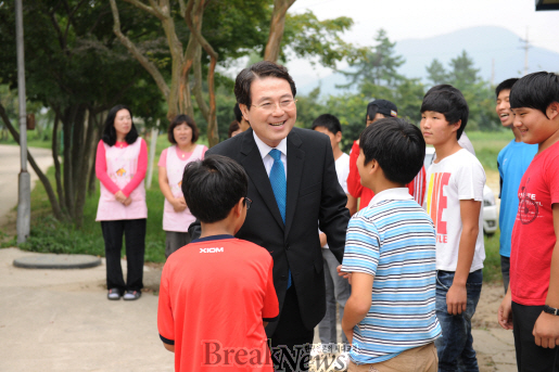 “45년 묶은 마음의 짐 덜어 행복합니다”