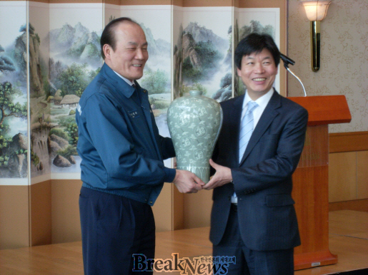 강진군 공무원 현대삼호중공업(주) 방문, 강진청자축제 홍보