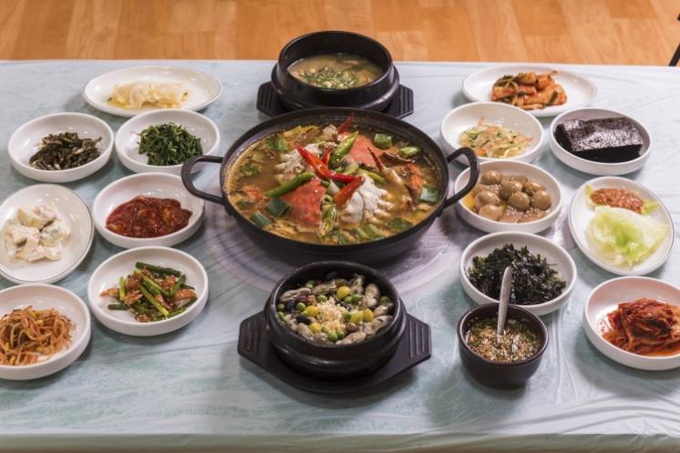 교황도 먹고 간 육쪽마늘 코스에 게국지, 박속낙지탕?! 먹부림하기 딱 좋은 서산 맛집 3 #소도시여행