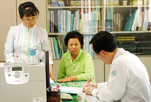 경기요양병원, 지역주민 무료진료
