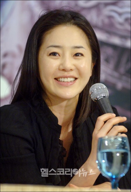 고현정, 최강 ‘동안피부’ 완벽한 피부 관리로 ‘도자기녀’ 등극