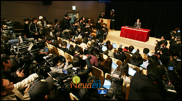 결혼발표 박명수, 거성 답게 취재열기도 후끈![포토엔]