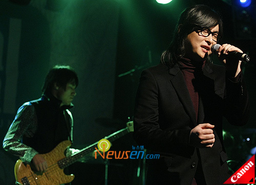 [포토엔]내추럴 한얼, ‘아직 넌 소중해’ 열창