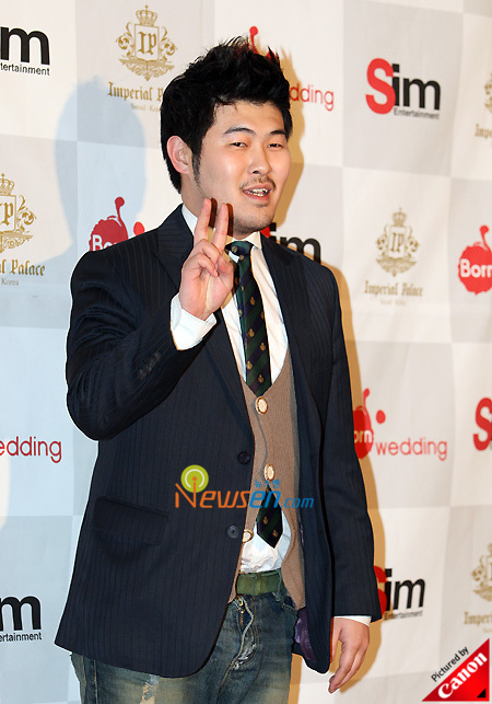 [포토엔]꽃남 김기방, 도빈아 결혼 축하해!
