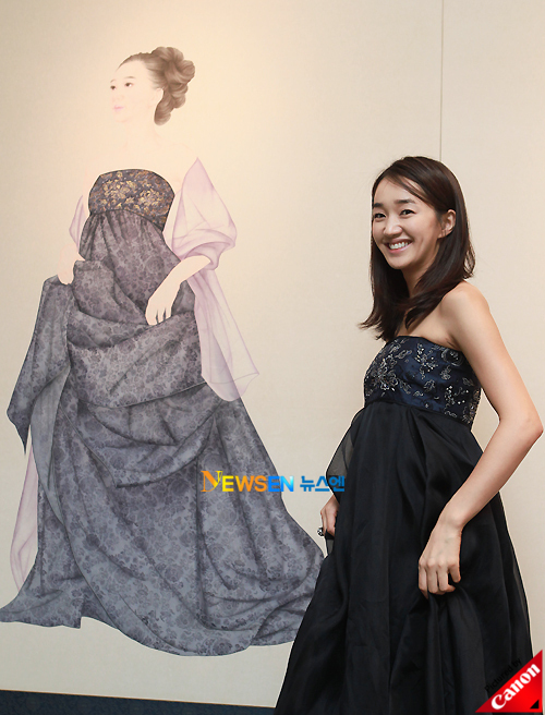 [포토엔]수애 ‘미인도와 닮았나요?’
