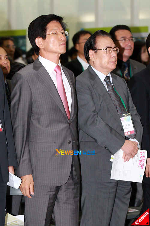 [포토엔]김문수 경기도지사-이어령 전 장관 ‘경기 디자인 페스티벌’ 참가