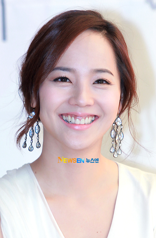 [포토엔]예비신부 유진 ‘행복미소 숨길수 없어’