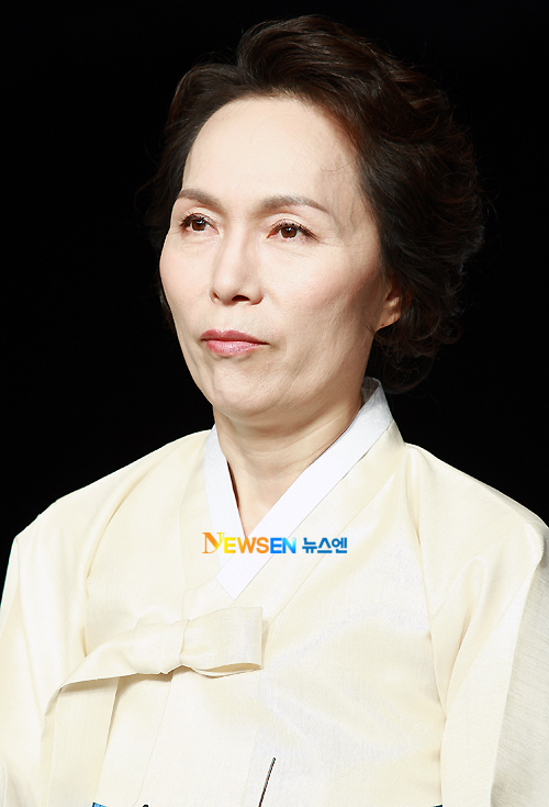 [포토엔]김혜순 디자이너 ‘한복의 우수성을 보여 줄 것’