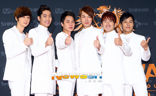 [포토엔]신화 ‘우리가 최고!’