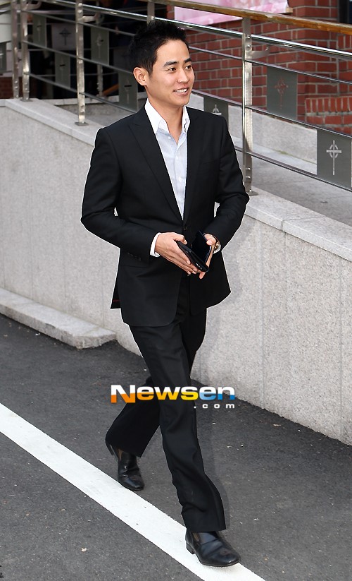 [포토엔]김기만 아나운서 ‘신성원 선배 결혼식 왔어요~’