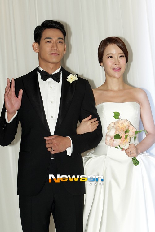 [포토엔]백지영-정석원 ‘연예계 대표 연상연하 부부 탄생’