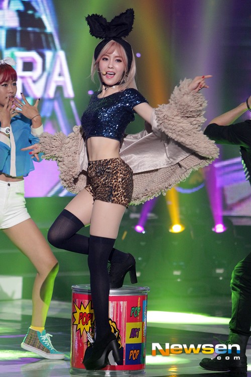 [포토엔]티아라 효민 ‘믿을 수 없는 한줌 개미허리’시선집중