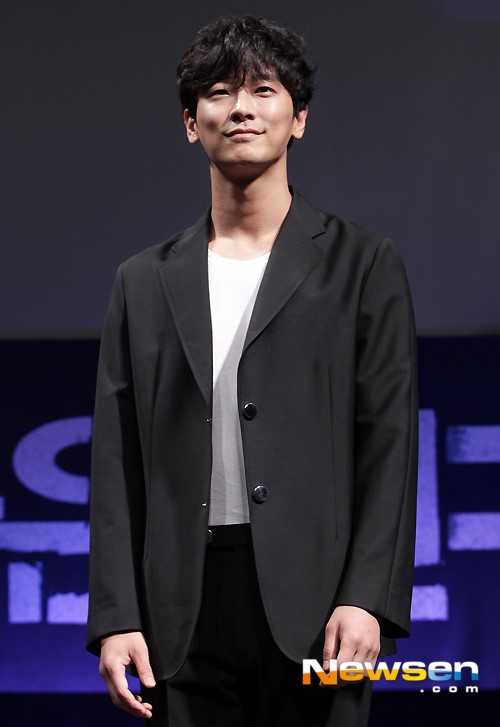 주지훈 “결혼 늦게 할듯..좋은 아빠 자신없다”
