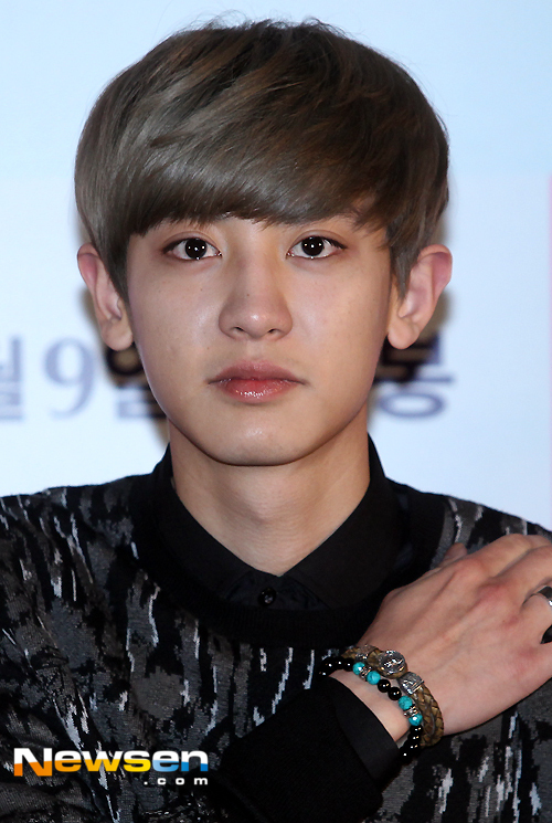 [포토엔]엑소 찬열 ‘시사회 후 붉어진 눈시울’
