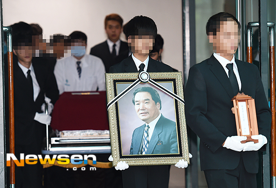 [포토엔]故 김상순 ‘엄숙한 분위기속에서 떠나는 수사반장’