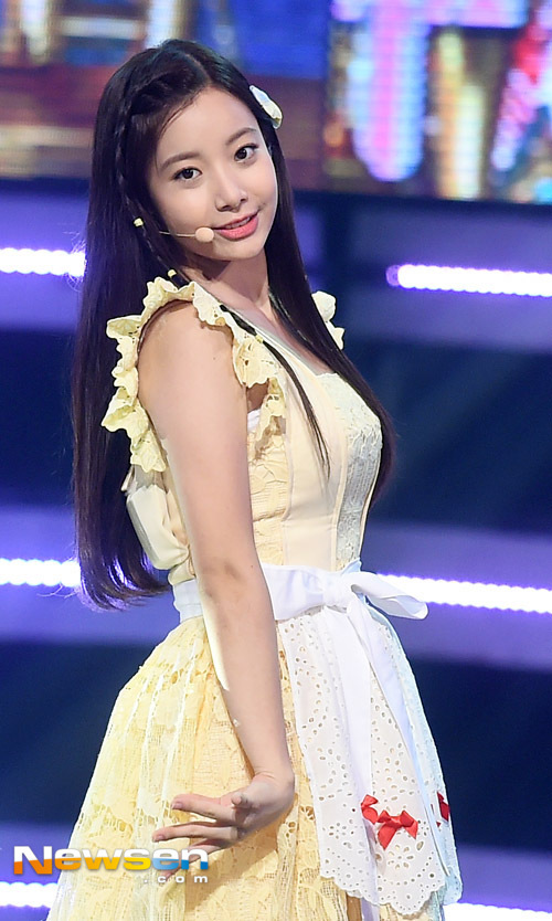 [포토엔]에이프릴 현주, 감탄만 나오는 여신미모(쇼챔피언)