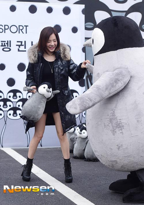 [포토엔]써니, 펭귄과 댄스를~