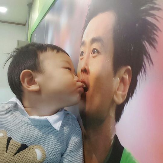 효자 대박이, 이동국 경기장 찾아 깜찍 응원 “아빠 파이팅”