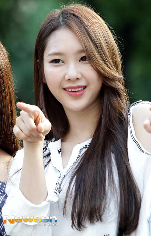 [포토엔]오마이걸 지호 ‘여성미 물씬~’