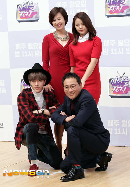 [포토엔]박미선-이봉원-유타-손 ‘새 가족이 생겼어요~’