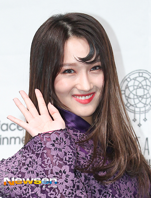 [포토엔]드림캐쳐 시연 ‘인상적인 쉼표 머리’