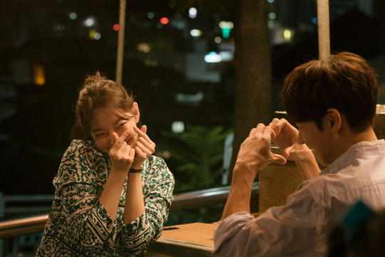 ‘내일 그대와’ 이제훈♥신민아, 하트 쏘며 애정폭발 ‘오글주의보’[오늘TV]