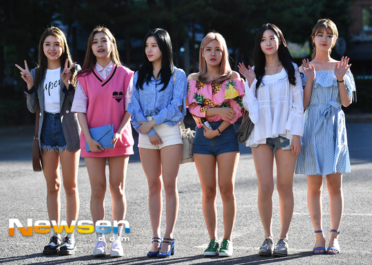 [포토엔HD]베리굿 ‘아침부터 밝은 인사’