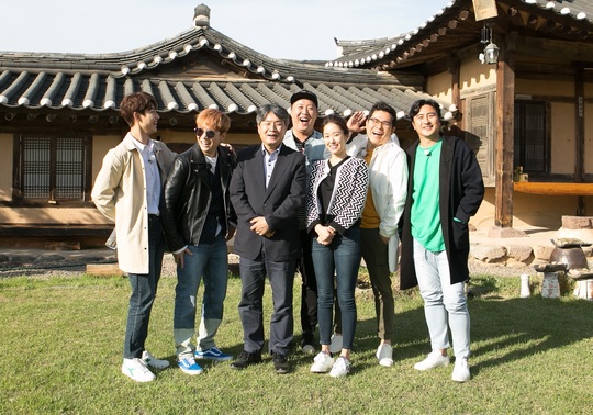 ‘인생학교’ 안정환 “자서전 출간 제안 많지만 부끄러워 못 해”