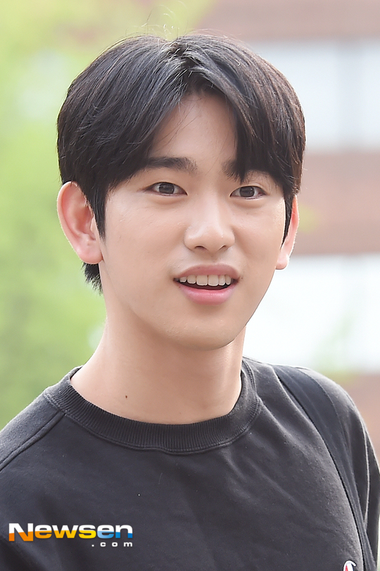 [포토엔HD]갓세븐 진영 ‘비주얼이 하드캐리해~’ 