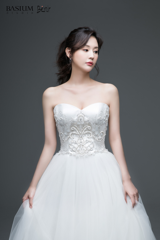 가을의 신부 서유정 “어떤 웨딩드레스도 완벽 소화”[포토엔]