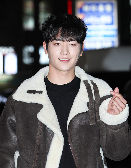 [포토엔HD] 서강준 ‘망막에 저장하고 싶은 하트’(너도 인간이니)