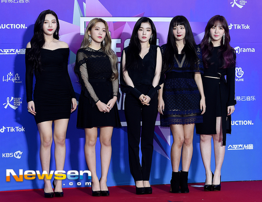 [포토엔HD] 레드벨벳 ‘예쁜애 옆에 예쁜애’