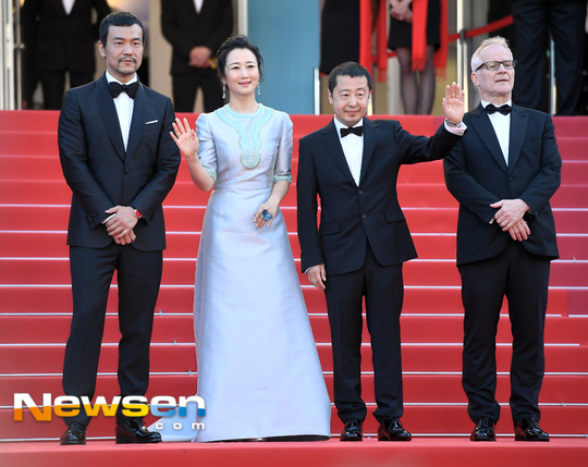 [포토엔HD] ‘애시 이즈 퓨어스트 화이트’ 주역들 칸 레드카펫 당당히~