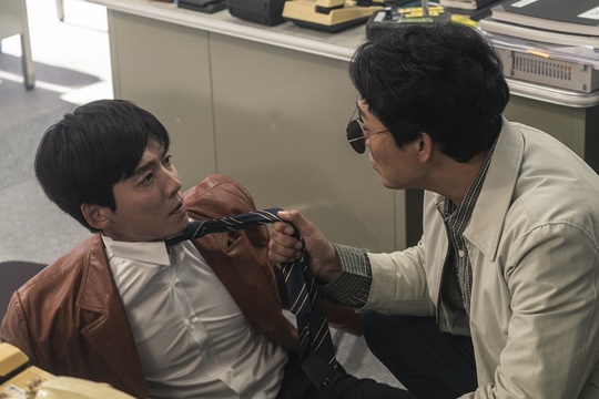 ‘라이프 온 마스’ 정경호X박성웅 무슨 일? 만났다 하면 으르렁