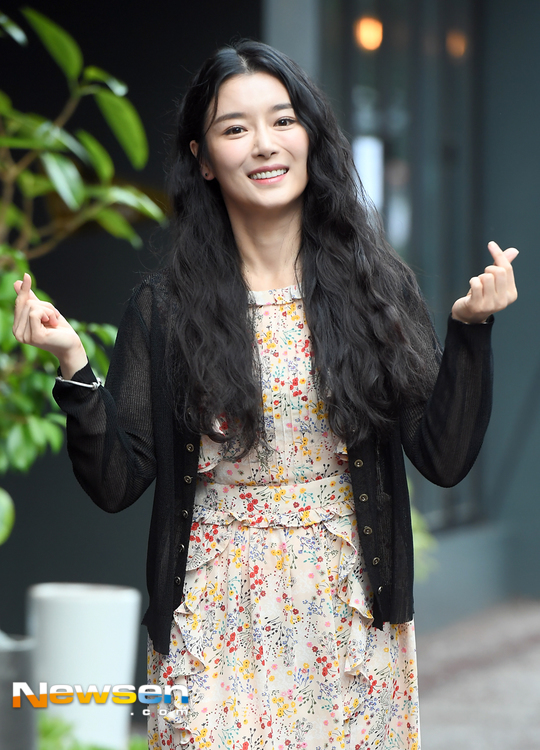 지안 ‘청순미 물씬 풍기며 하트세례’[포토엔HD] 