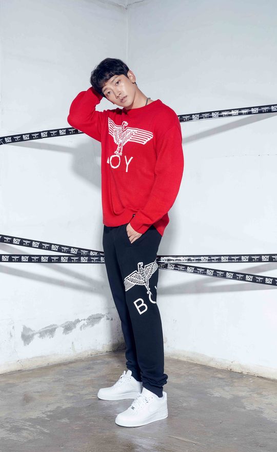 ‘김태희♥’ 비, 데뷔 초창기 떠오르는 아이돌 패션[화보]
