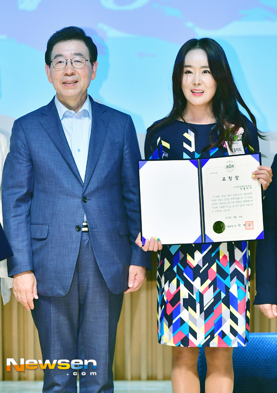 배우 이주화 서울특별시장상 수상 ‘미모 만큼 마음씨도 예쁜 그녀’[포토엔HD화보] 
