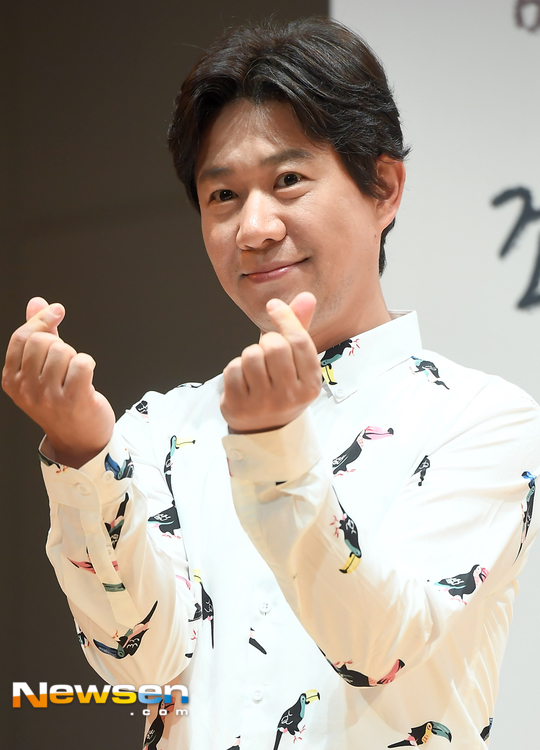 조규찬 ‘오전 9시에 만나요~’[포토엔HD] 