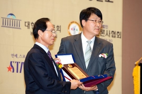 수자원기술주식회사 최원식 사장, 대한민국모범기업인대상 국회국토해양위원장상 수상