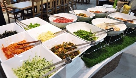 에 비슈라 푸드 익스프레스, 평일 런치타임 한식뷔페 운영