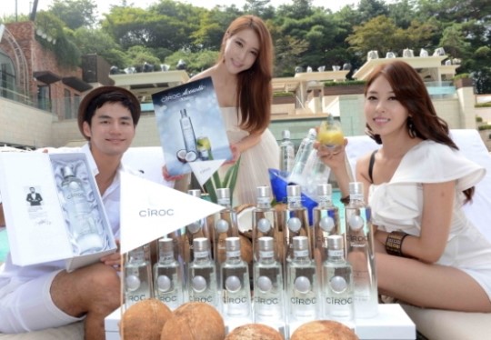 디아지오코리아, 최고급 보드카 ‘시락 코코넛 플레이버’ 출시