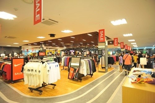 충남 아산 아울렛 퍼스트빌리지, 나이키 최대 70% 할인전 개최