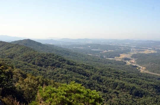 [기고] 가을의 깊이를 더하는 여주의 명산 마감산과 보금산