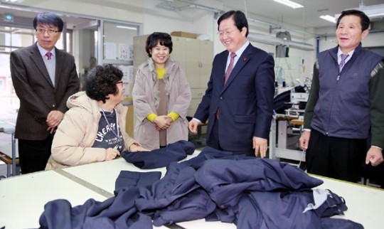 장종태 서구청장 골목 투어… 장애인 직업재활 현장 속으로
