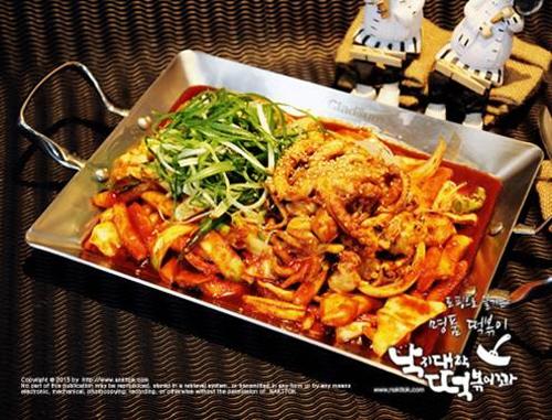 명품 토핑 떡볶이, 낙지대학 떡볶이꽈가 뜬다
